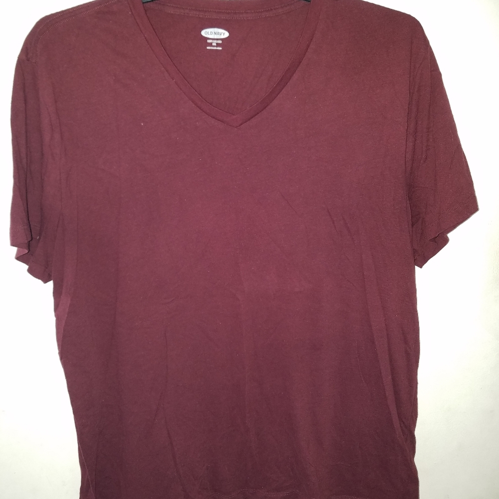 Men's XXL Old Navy Vneck Tshirt